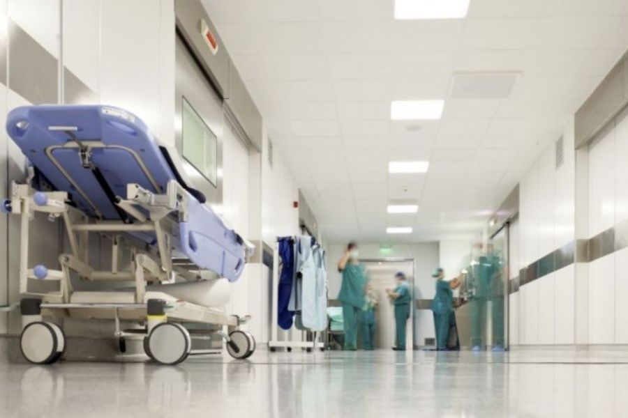 Τρία σοβαρά περιστατικά θερμοπληξίας λόγω καύσωνα
