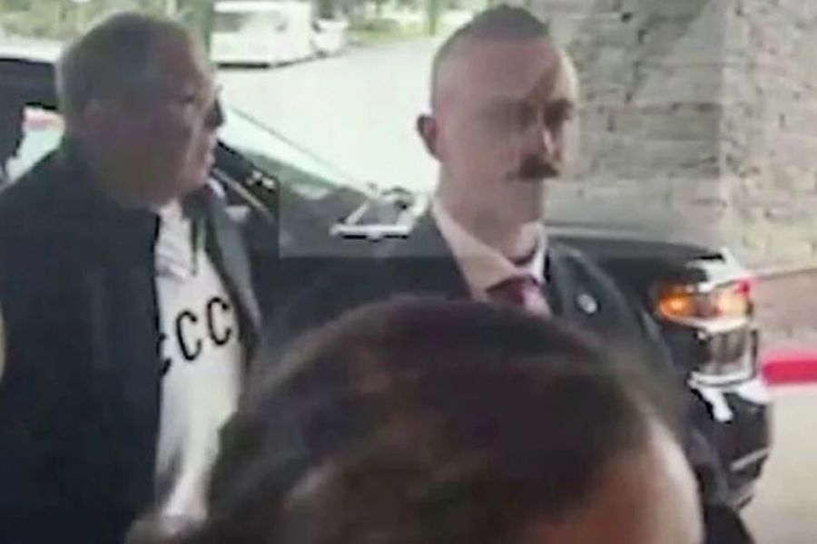 Ο Λαβρόφ στην Αλάσκα με φούτερ «ΕΣΣΔ» (ΒΙΝΤΕΟ)