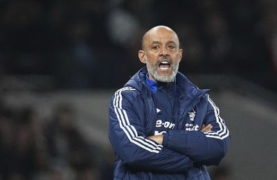 «Βόμβες» από Νούνο Σάντο