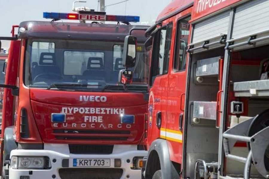 Κλειστό τμήμα του αυτοκινητόδρομου λόγω πυρκαγιάς στον Ύψωνα