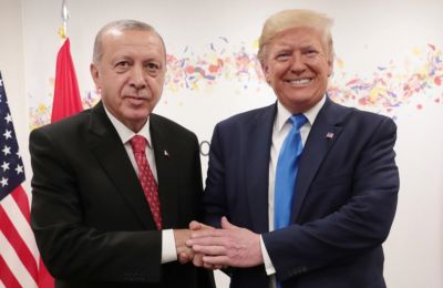 Η Τουρκία επενδύει στον ρόλο τον οποίο είναι διατεθειμένη να αναλάβει στις εγγυήσεις ασφάλειας σε μια ειρηνευτική διαδικασία στην Ουκρανία