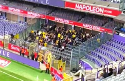 Διασώστες έσπευσαν σε φίλαθλο της ΑΕΚ με σοβαρό πρόβλημα υγείας!
