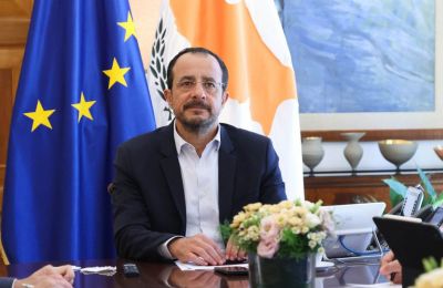 «Όσον αφορά τους πέντε συμπατριώτες μας, προβαίνουμε καθημερινά και επαναλαμβάνω τη λέξη καθημερινά, σε σχετικές ενέργειες προς διάφορες κατευθύνσεις»