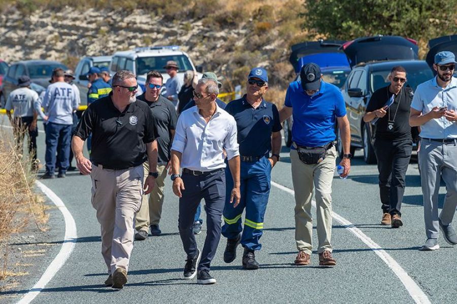 Στα χέρια του Προέδρου η έκθεση για τη φονική πυρκαγιά Στα χέρια του Προέδρου η έκθεση για τη φονική πυρκαγιά