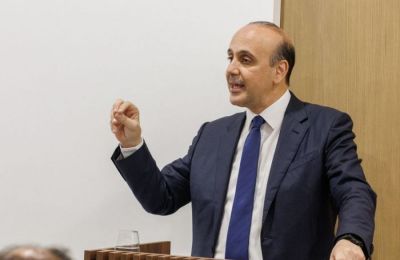 Ζητούν από Φαίδωνα να κατονομάσει πανεπιστήμια που «πωλούν πτυχία»