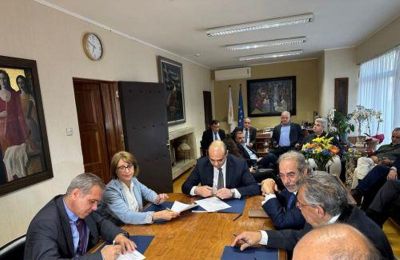 ΟΕΒ και ΚΕΒΕ ζητούν να εξαντληθεί ο διάλογος, προειδοποιούν για κινδύνους στην οικονομία