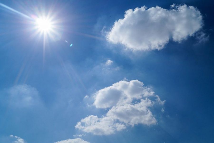 Στους 38 βαθμούς η θερμοκρασία Στους 38 βαθμούς η θερμοκρασία