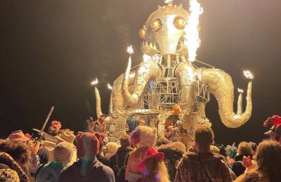 Το Burning Man αποτελεί ένα φεστιβάλ αυτοέκφρασης