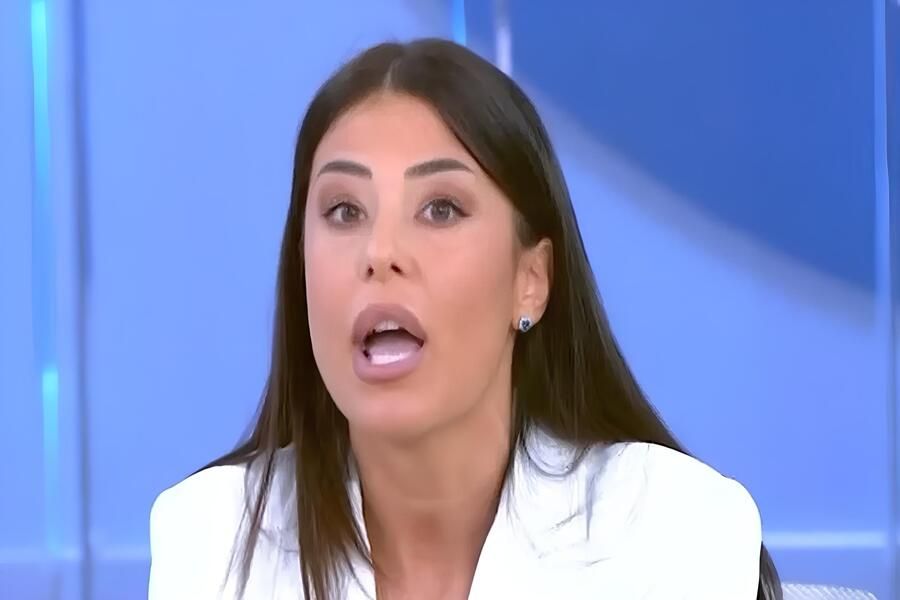 Αδιανόητο ξέσπασμα από την Αφροδίτη Λατινοπούλου Αδιανόητο ξέσπασμα από την Αφροδίτη Λατινοπούλου