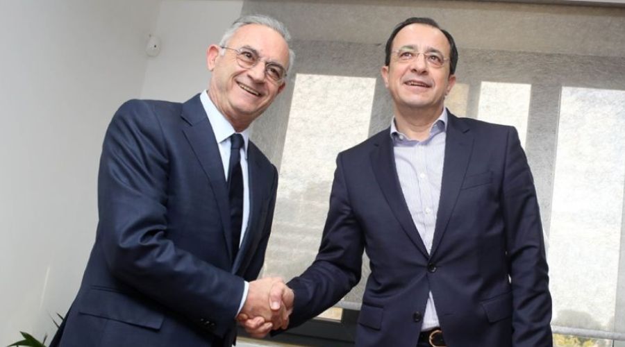 «Η λανθασμένη απόφαση να μην ανατεθεί το έργο στους εγκεκριμένους υπεργολάβους θα στοιχίσει, κατ’ ελάχιστον, €30 εκατομμύρια επιπλέον στον Κύπριο φορολογούμενο», σύμφωνα με τον Αβέρωφ Νεοφύτου