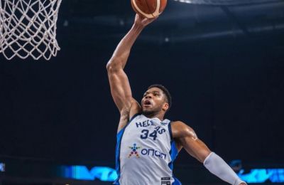 Giannis... Airlines με μυθικό κάρφωμα κόντρα στο Ισραήλ! (vid)