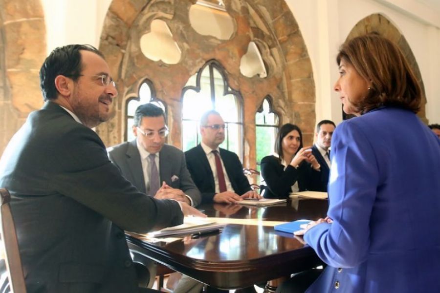 Ολγκίν: Έρχεται και διαμορφώνει την ατζέντα της τριμερούς