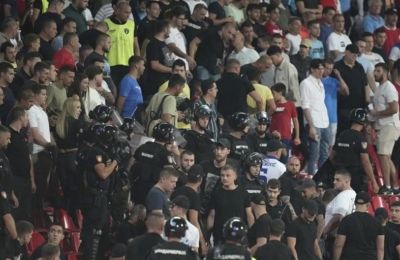Ξύλο για χάρη του Βούτσιτς στο Σερβία-Αγγλία