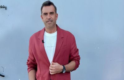 Το καρφί για παρουσιαστή