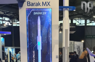 Ο πύραυλος Barak MX ER με το διπλό σύστημα προώθησης (booster και dual-pulse motor)