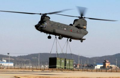 Αεροσκάφη, ελικόπτερα, πυροβόλα από ΗΠΑ για την Εθνική Φρουρά