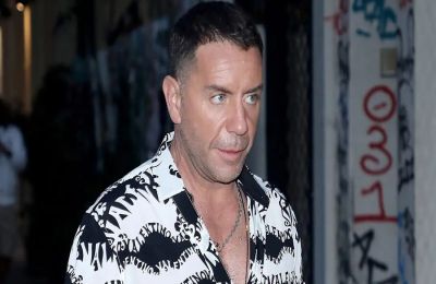  Τις τελευταίες ώρες είναι βαθύτατα στενοχωρημένος,είναι στα τάρταρα…