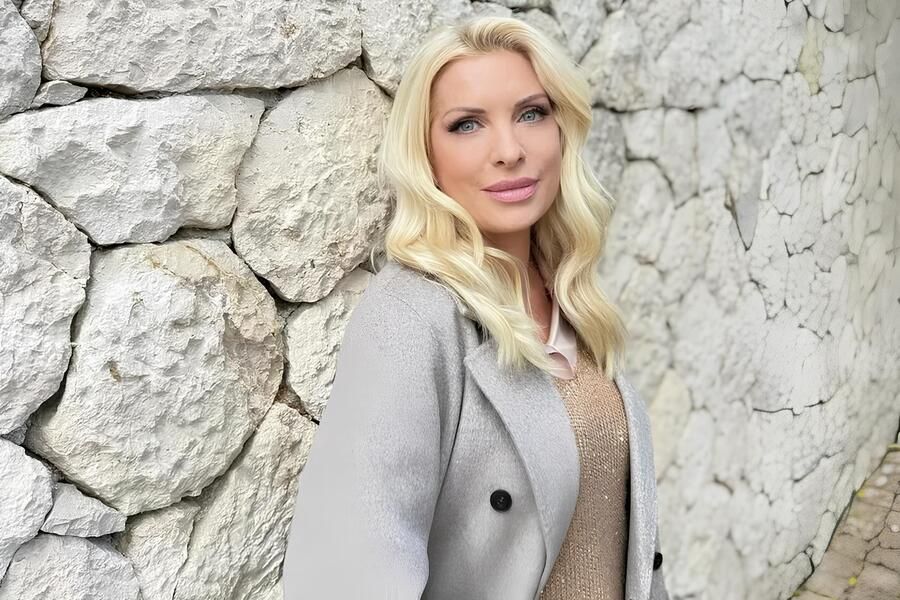 Κίνηση ανθρωπιάς από την Ελένη Μενεγάκη Κίνηση ανθρωπιάς από την Ελένη Μενεγάκη