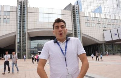 «Είμαστε πολύ κοντά στο να κάνουμε ένα κόμμα στο Ευρωπαϊκό Κοινοβούλιο και να είμαι εγώ ο ηγέτης του», ανέφερε ο Φειδίας Παναγιώτου