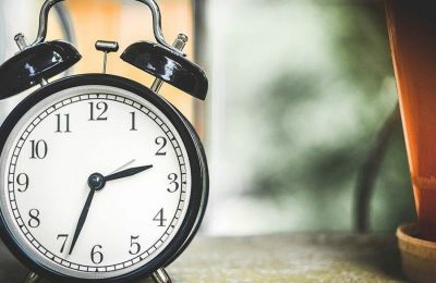 Αλλαγή ώρας 2025: Πότε γυρνάμε τους δείκτες των ρολογιών μία ώρα πίσω