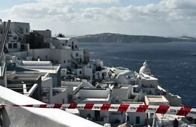 Λύθηκε το μυστήριο των 30.000 σεισμών που συγκλόνισαν τη Σαντορίνη 