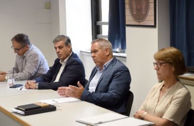 ΑΤΑ: Είδαν Υπ. Εργασίας οι συντεχνίες 