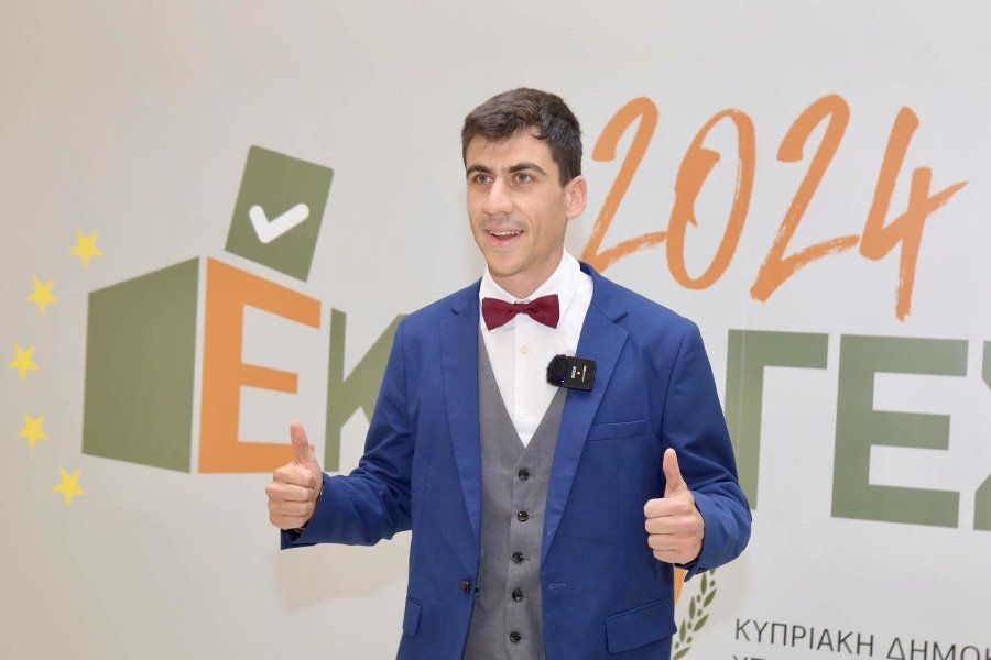 Δημοσκόπηση: Αντιδημοφιλής ο Φειδίας- Συρρικνώνονται τα ποσοστά του