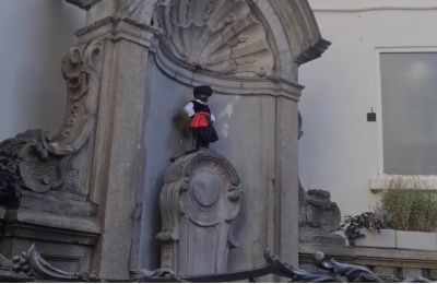 Με κυπριακή βράκα διάσημο μνημείο των Βρυξελλών- ΦΩΤΟ