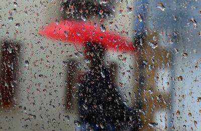 Η θερμοκρασία θα σημειώσει σταδιακά μικρή πτώση για να κυμανθεί κοντά στους κλιματικούς μέσους όρους.
