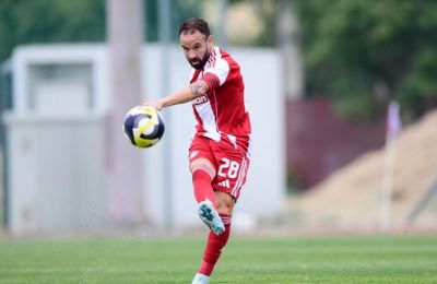 Γκολ με απευθείας φάουλ!