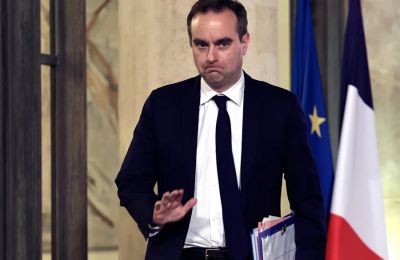 Παραιτήθηκε ο Γάλλος πρωθυπουργός Λεκορνί