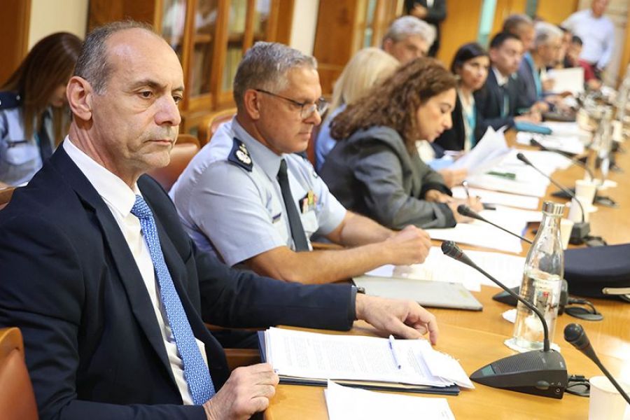 Χαρτσιώτης: Θα γίνουν τροποποιήσεις στο νόμο για συγκεντρώσεις