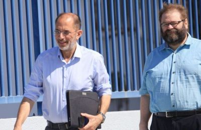 Ένα σχόλιο από τον Ανδρέα Χασαπόπουλο, σε ανάρτηση του Αχιλλέα Αιμιλιανίδη για τον Χαρίδημο Τσούκα, προκάλεσε το ερώτημα πολιτών αν προκλήθηκε εμφύλιος στο κόμμα του Οδυσσέα Μιχαηλίδη