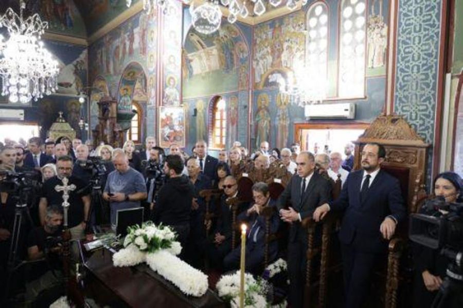 Σε κλίμα οδύνης τελέστηκε η κηδεία της Καίτης Κληρίδου