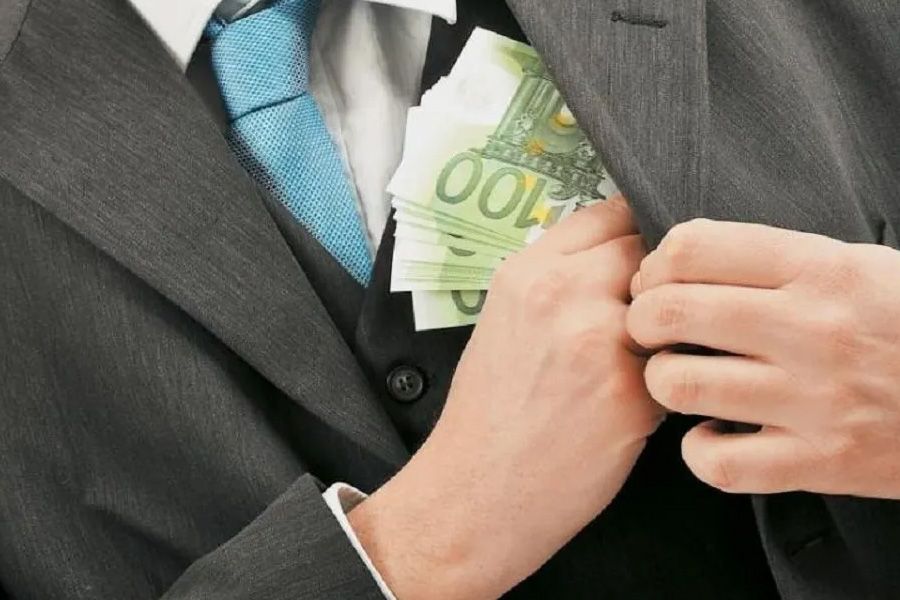 Αυτός είναι ο αξιωματούχος που ερευνάται για κατάχρηση εξουσίας Αυτός είναι ο αξιωματούχος που ερευνάται για κατάχρηση εξουσίας