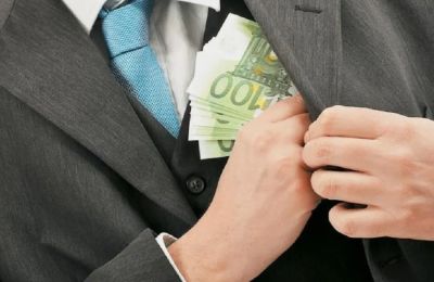 Αυτός είναι ο αξιωματούχος που ερευνάται για κατάχρηση εξουσίας 