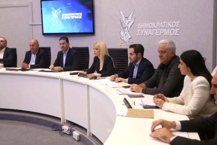Ξανά στις κάλπες ο ΔΗΣΥ