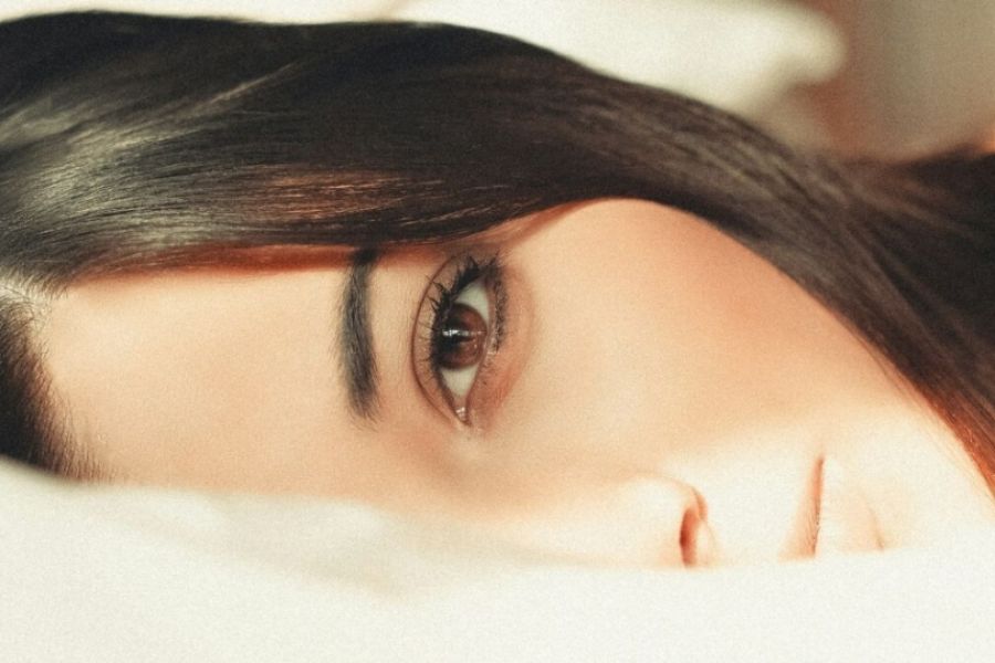 Πώς να δείχνουν τα μάτια σου πιο ξεκούραστα και φωτεινά Πώς να δείχνουν τα μάτια σου πιο ξεκούραστα και φωτεινά