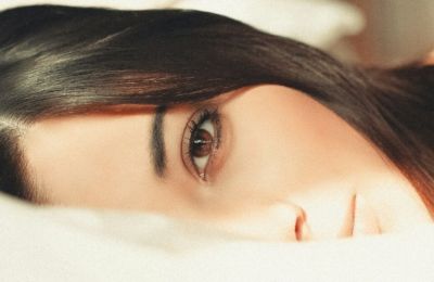 Πώς να δείχνουν τα μάτια σου πιο ξεκούραστα και φωτεινά