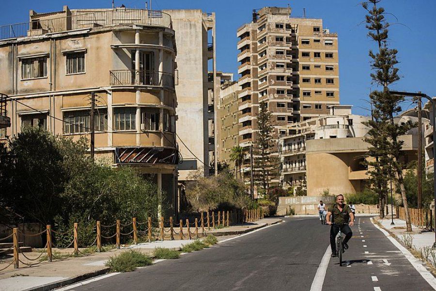 Συνέλαβαν στη Γαλλία Ιρανό για σφετερισμό Συνέλαβαν στη Γαλλία Ιρανό για σφετερισμό