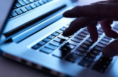 Απέσπασε 35 χιλιάδες από εταιρεία - Τον τσάκωσαν στην Ιταλία 