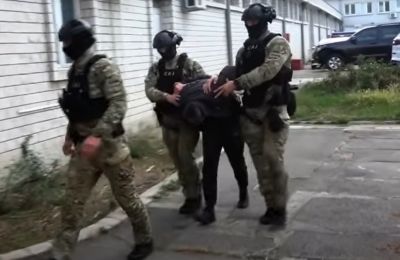 Ο αρχηγός της συμμορίας βρίσκεται σε φυλακής της Γερμανίας, εμπλέκεται σε αρκετές ανθρωποκτονίες και επιθέσεις