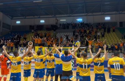 «Λύγισε» την ΑΕΚ ο ΑΠΟΕΛ (vid)