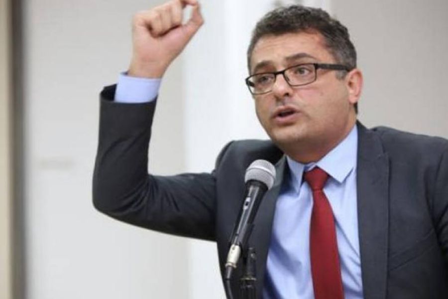 Ανέλαβε ο Τουφάν Έρχιουρμαν στα κατεχόμενα με μηνύματα για Κυπριακό Ανέλαβε ο Τουφάν Έρχιουρμαν στα κατεχόμενα με μηνύματα για Κυπριακό