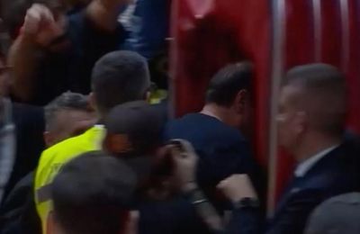 Έξαλλος ο Αταμάν