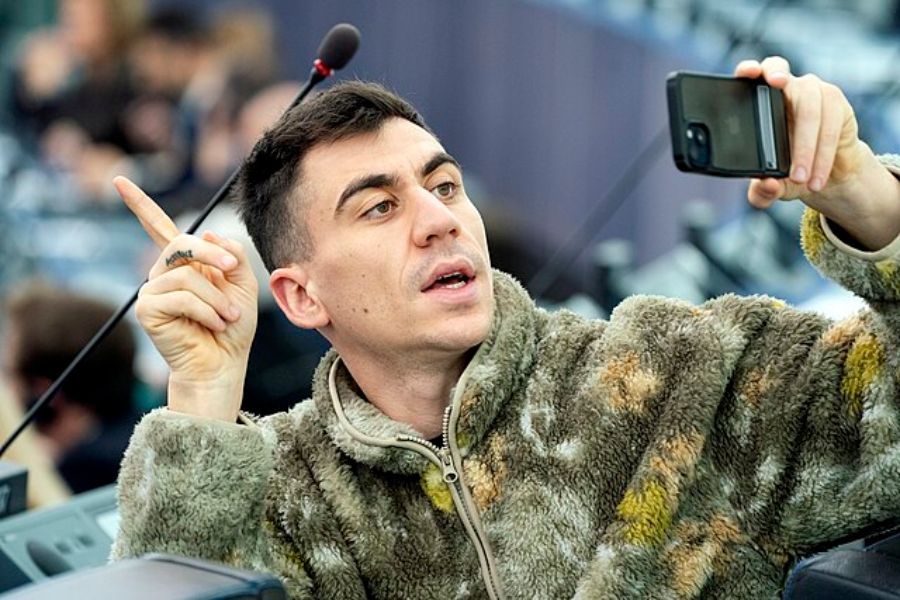 Mediablog: Ο αλγόριθμος του Φειδία και των δημοσιογράφων Mediablog: Ο αλγόριθμος του Φειδία και των δημοσιογράφων