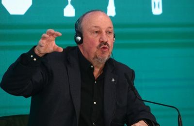Μπενίτεθ: «Όλοι μαζί ενωμένοι, με πίστη και αυτοπεποίθηση»
