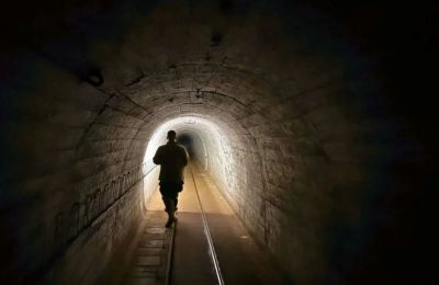 Ένα δίκτυο 32 χιλιομέτρων από τούνελ, φρέατα και θαλάμους, κατασκευασμένο από τους Ναζί βρίσκεται κρυμμένο κάτω από την ύπαιθρο της δυτικής Πολωνίας και σήμερα αποτελεί τουριστικό αξιοθέατο