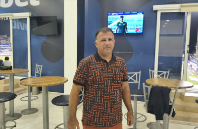 Στο «Παπ» ο Αγκελόφσκι