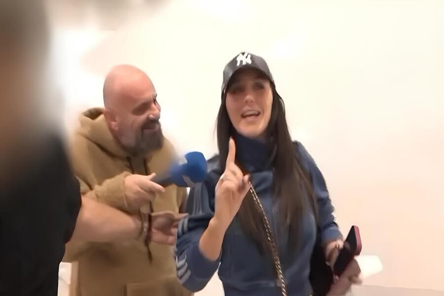 Ιουλία Καλλιμάνη: Η πρώτη της αντίδραση στις κάμερες για το περιστατικ Ιουλία Καλλιμάνη: Η πρώτη της αντίδραση στις κάμερες για το περιστατικ